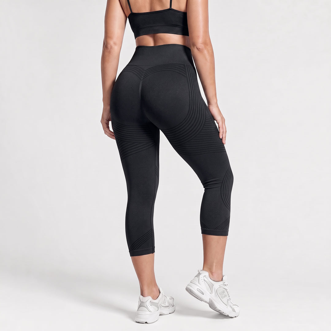 Ribbed Squat-Proof Capri Leggings