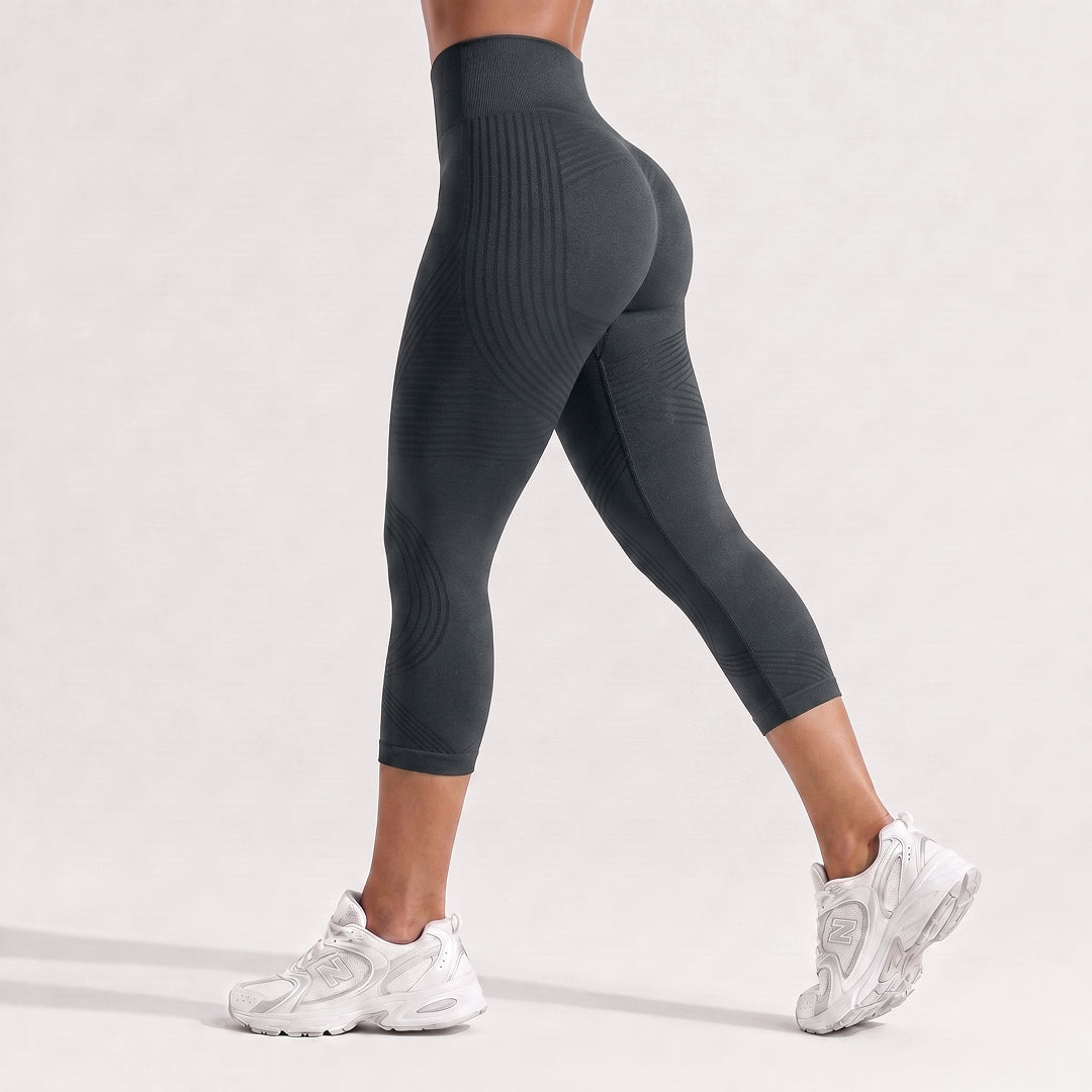 Ribbed Squat-Proof Capri Leggings